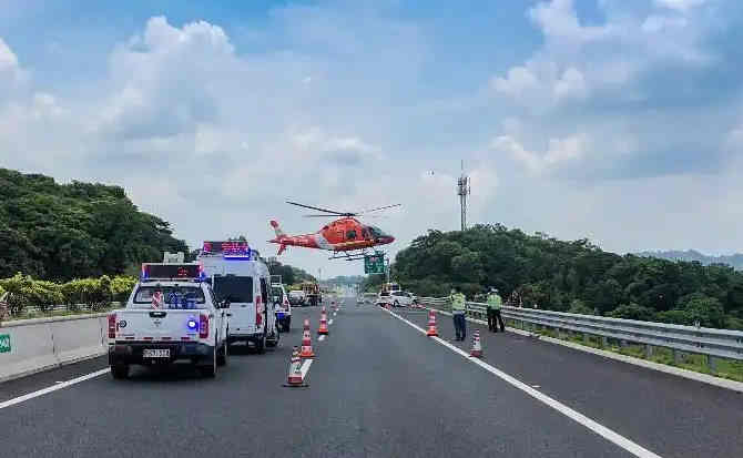 杞县高速公路汽车救援案例